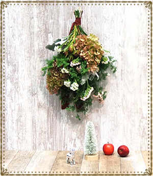 冬の枝物とお花で作るあったかスワッグ